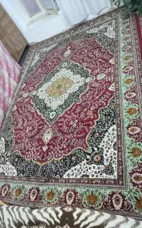 فرش ۹ متری ۵۰۰ شانه در حد نو