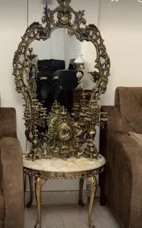 آینه و شمعدان و ساعت برنجی