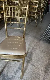 صندلی شیواری در حد نو