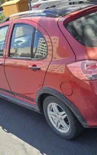 کوییک R دنده‌ای ۱۴۰۰ آلبالویی