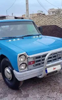 نیسان وانت ۸۳