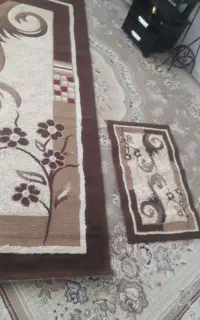فرش و تابلو فرش وتعدادی وسایل خونه