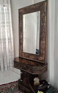 کنسول چوبی و آیینه