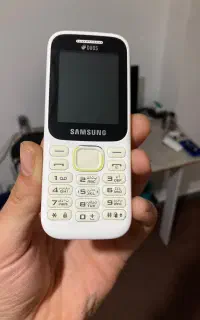 گوشی ساده آس / دانشجو ام بدلیل نیاز مالی