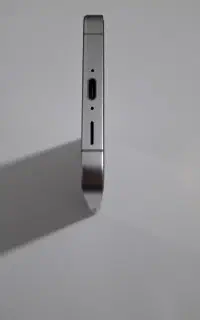 سامسونگ s24fe خاکستری