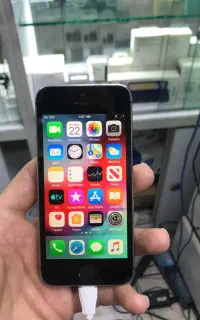 آیفون 5s تمیز