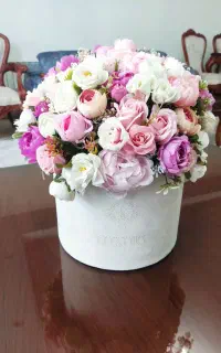 باکس گل مصنوعی بزرگ