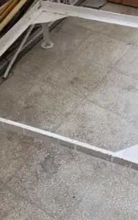 چهارپایه کولر و حفاظ بالای درب