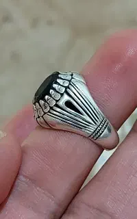 انگشتر نقره گارنت سرخ معدنی
