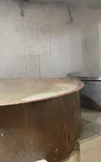 سمنو سنتی تهیه شده از جوانه گندم پخت در دیگ مسی