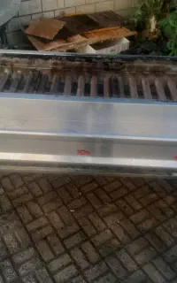 منقل گازی  ودستگاه  هم زن  درحد نو