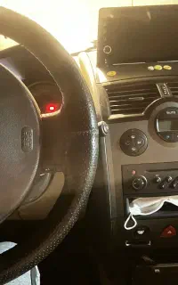 مگان ۲۰۰۰ مدل ۸۹