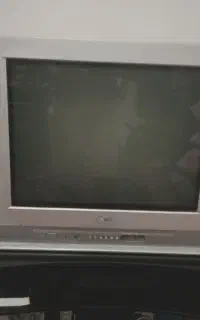 تلویزیون ۲۱ اینچ برند LG اصل کره