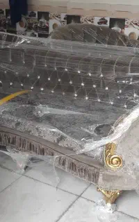 مبل راحتی هشت نفره خیلی تمیز با عسلی