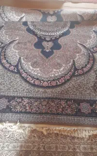 فرش ۷۰۰ شانه دستباف گونه نو نو