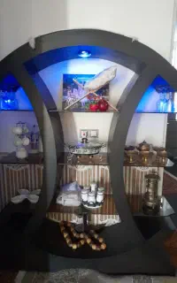 فروش یک عدد بوفه چوبی