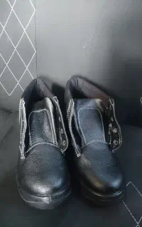 کفش ایمنی