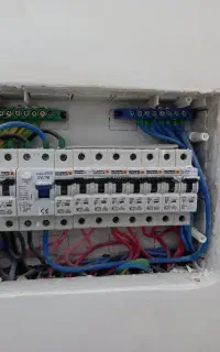 خدمات برقکاری