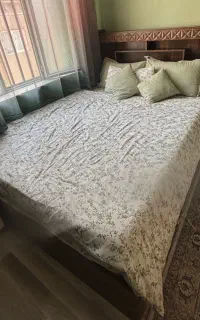 تختخواب دو‌نفره پاتختی و کمد