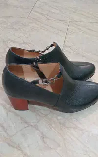 کفش چرم طبیعی