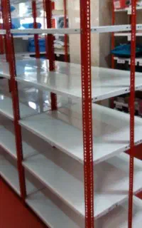 قفسه پیچ و مهره ای ایساکویی