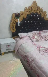 تخت دو نفره در حد نو بدون تشک