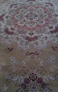 یک تخته فرش کرم مشهد یک جفت فرش زرشکی