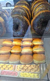 فروشنده خانووم