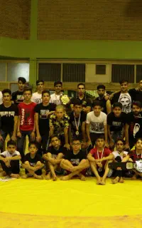 آموزش دفاع شخصی و مبارزات آزاد (MMA)