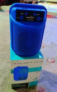 اسپیکر رنگ آبی