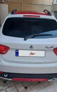کوییک R سفید قرمز