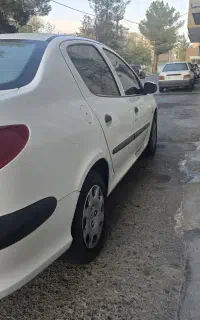 ۲۰۶وی۸