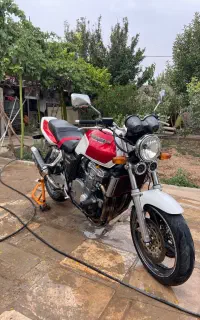 Cb1000