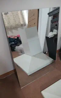 آیینه بدون قاب