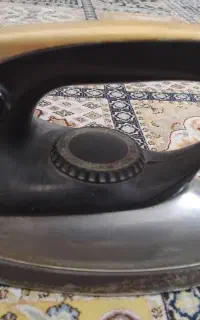 اتوی قدیمی