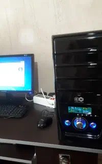 کیس و مانیتور و..