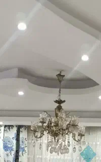 سه عدد لوستر برنجی هشت شاخه و یک عدد تک شاخه