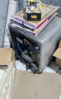 قفسه گاو صندق میز صندلی