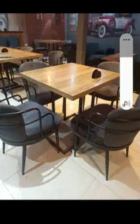 یک نفر جهت کار و مدیریت و یک آشپز ماهر کباب زن