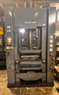 پرس هیدرولیک 100 تن Bussmann آلمان