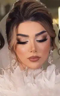 دستیار میکاپ میشم