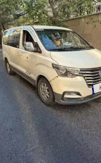 تاکسی ون هیوندای H1 هایس وانا فرودگاه امام