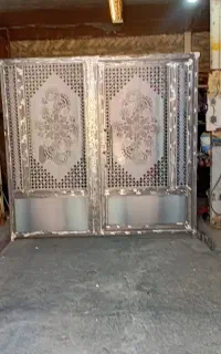 ساخت و نصب انواع درب باغی وساخت پنجره های فلزی