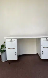 میز ومبل تکی