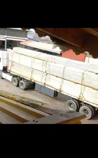 کارگر برای کارخانه چوبین راش