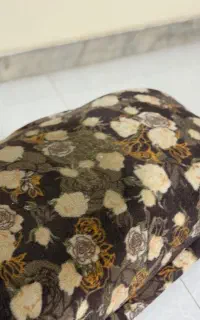 بالش پر و بسیار پرتراکم