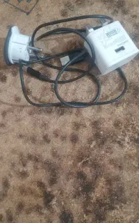 یک عدد شارژر کامل سامسونگ اصلی