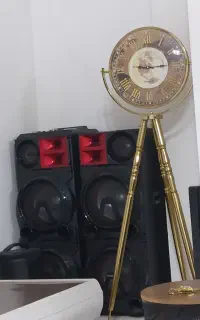 ساعت پایه دار