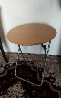 میز گرد چوبی