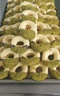 استخدام یک نفر همکار خانم در کارگاه تولیدی شیرینی